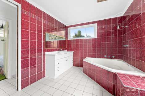 Property photo of 40 Connells Close Mossy Point NSW 2537