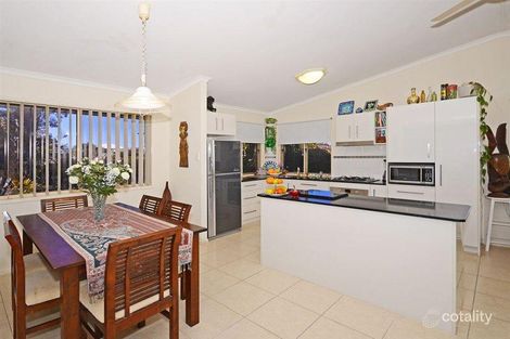 Property photo of 2 Tristania Crescent Urangan QLD 4655