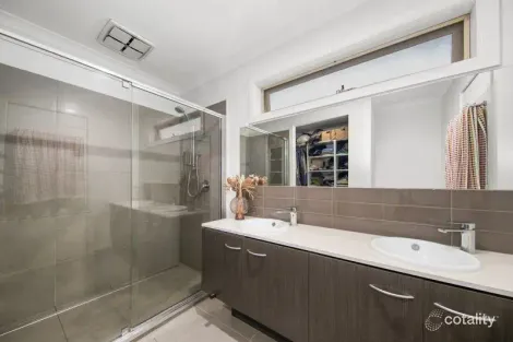 Property photo of 17 Advent Road Werribee VIC 3030