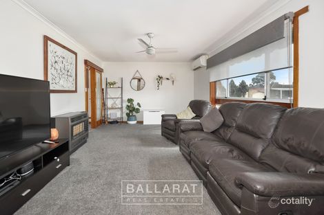 Property photo of 48 Marie Crescent Wendouree VIC 3355