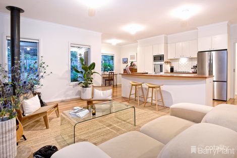 Property photo of 17 Poplar Crescent Emerald VIC 3782