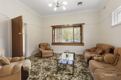 Property photo of 62 Robert Street Bentleigh VIC 3204