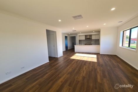 Property photo of 19 Medieval Crescent Mooroopna VIC 3629