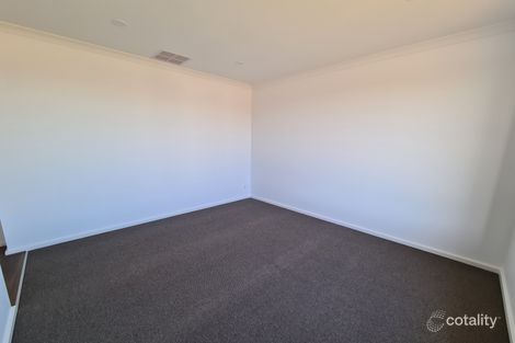 Property photo of 19 Medieval Crescent Mooroopna VIC 3629