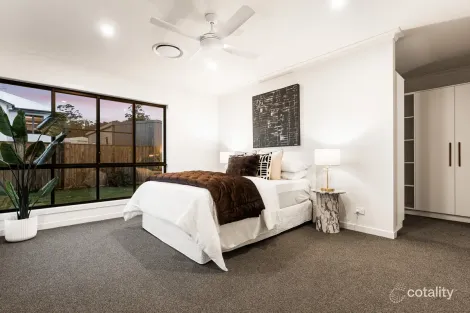 Property photo of 4 Halcyon Street Mount Kynoch QLD 4350