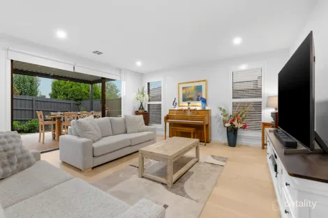 Property photo of 5 Toronto Avenue Doncaster VIC 3108