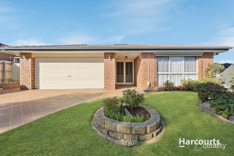 13 STEPHANIE CL, BERWICK, VIC 3806