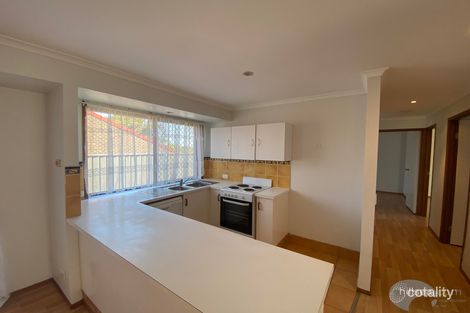 Property photo of 2/32 Callistemon Court Arundel QLD 4214