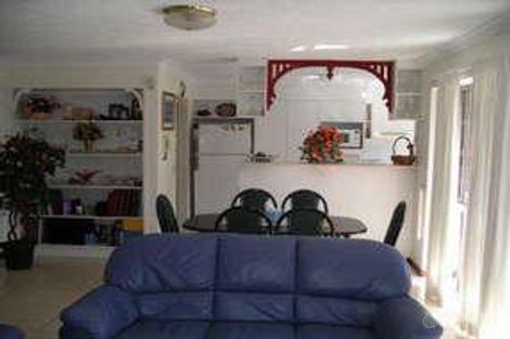 Property photo of 2/160 Clarence Road Indooroopilly QLD 4068