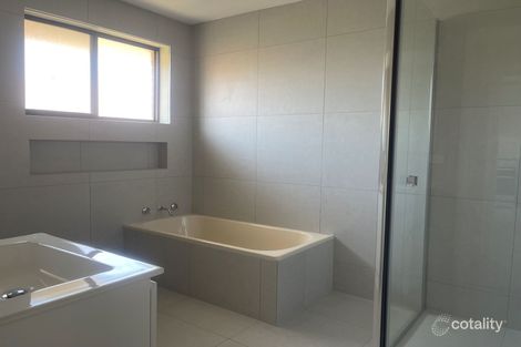 Property photo of 2/92 Purinuan Road Reservoir VIC 3073