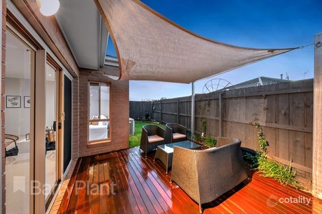Property photo of 2/5 McRae Avenue St Albans VIC 3021