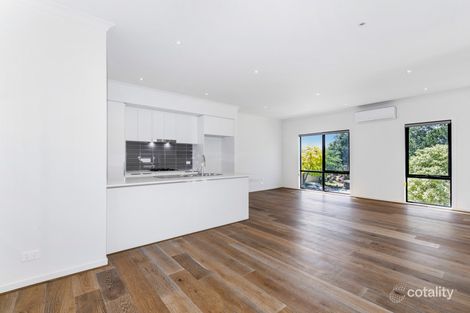 Property photo of 2/72 Nepean Highway Mentone VIC 3194