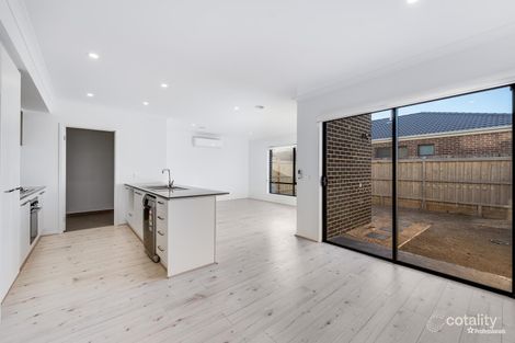 Property photo of 35 Brentham Crescent Werribee VIC 3030