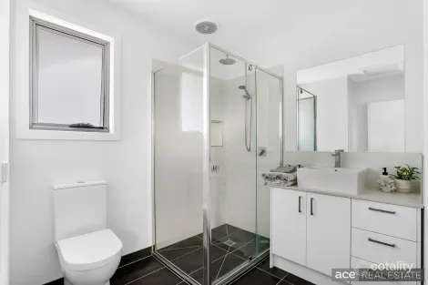 Property photo of 2/48 Ulm Street Laverton VIC 3028