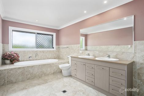 Property photo of 31 Tara Vista Boulevard Highland Park QLD 4211