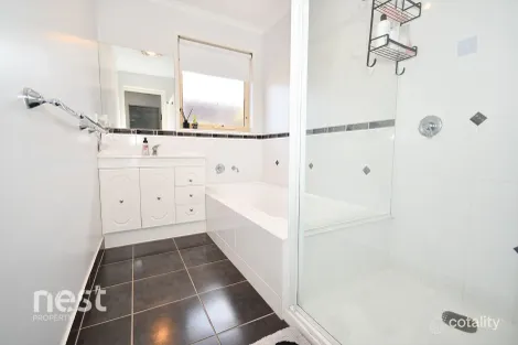 Property photo of 117 Cambridge Road Bellerive TAS 7018