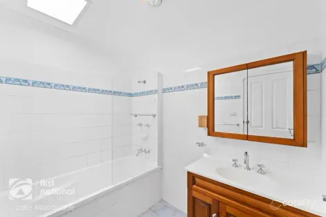 Property photo of 4 Renfrew Crescent Edgeworth NSW 2285
