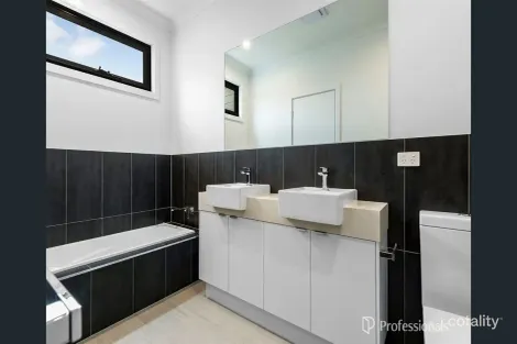 Property photo of 33 Burns Avenue Clayton South VIC 3169