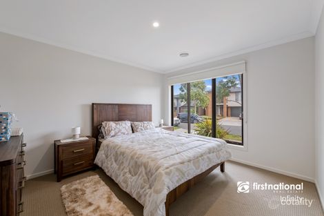 Property photo of 74 Bandicoot Loop Tarneit VIC 3029