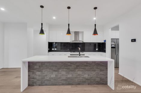 Property photo of 27 Palladium Circle Beveridge VIC 3753