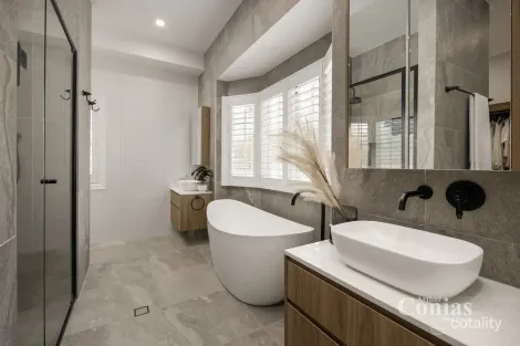 Property photo of 19 Patrick Street Norman Park QLD 4170