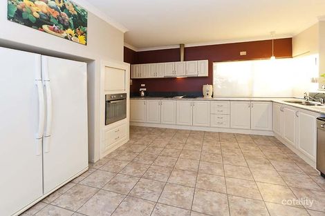 Property photo of 30 Dumas Drive Bedfordale WA 6112