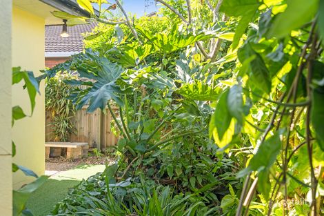 1/68 Tallebudgera Dr, Palm Beach, QLD 4221