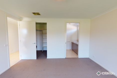 Property photo of 6 Orlando Place Berwick VIC 3806