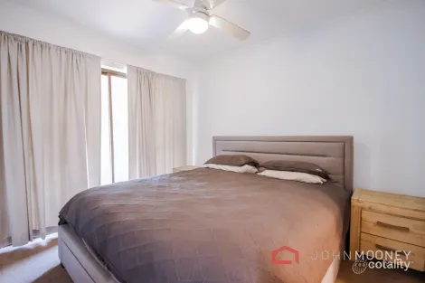 Property photo of 24 Waratah Street Kooringal NSW 2650