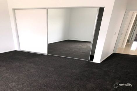 Property photo of 2/30A Elbe Place Meadowbrook QLD 4131