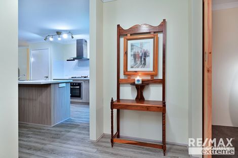 Property photo of 28 Mayali Bend Banksia Grove WA 6031