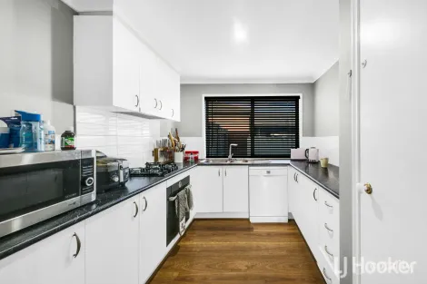 Property photo of 6 Wodalla Street Kurunjang VIC 3337
