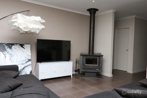 Property photo of 299 Gladstone Street Maryborough VIC 3465