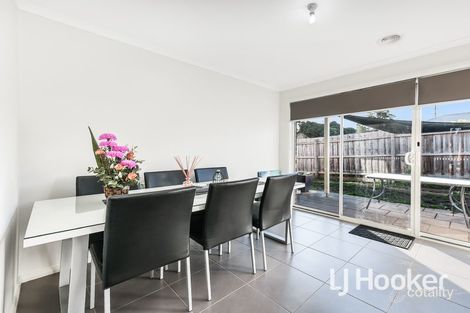 2/3 James St, Pakenham, VIC 3810