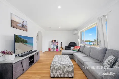 Property photo of 38 Twin Lakes Drive Lake Haven NSW 2263
