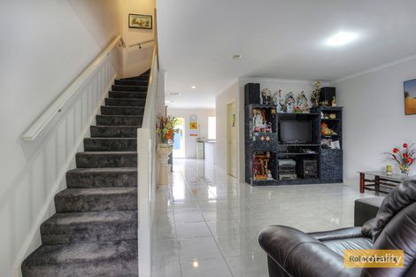 Property photo of 6 Smorgon Square Kensington VIC 3031