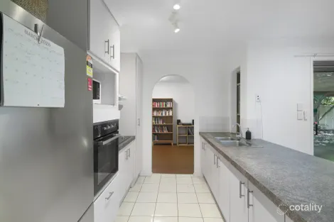 Property photo of 2 Whyalla Court Karana Downs QLD 4306