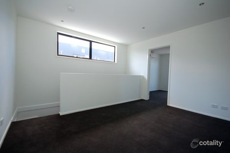 Property photo of 2/2 Warwick Place Tullamarine VIC 3043