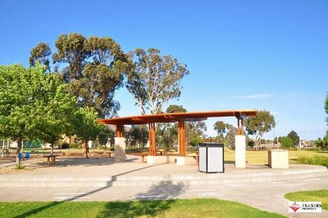 Property photo of 43 Fontana Close Sunshine West VIC 3020