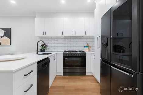 Property photo of 32 Baltusrol Circuit Heatherton VIC 3202