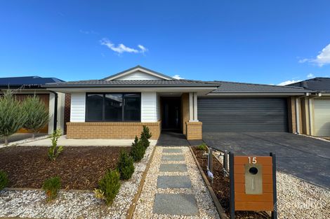 15 Headingley Gr, Strathtulloh, VIC 3338