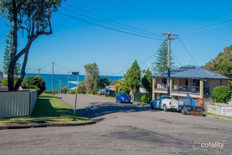 Property photo of 29 Ocean View Parade Caves Beach NSW 2281