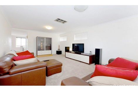 Property photo of 6 Salustri Place North Fremantle WA 6159