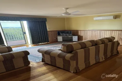 Property photo of 22 Hatfield Drive Drouin VIC 3818