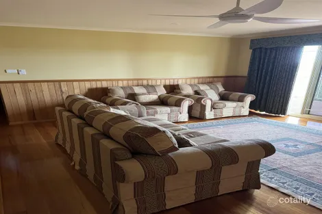 Property photo of 22 Hatfield Drive Drouin VIC 3818