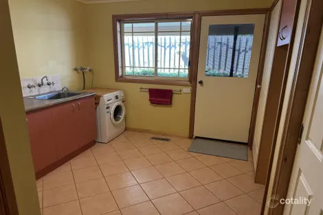 Property photo of 22 Hatfield Drive Drouin VIC 3818