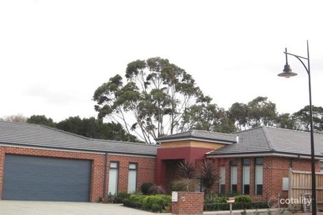 Property photo of 16 Albert Park Way Keysborough VIC 3173