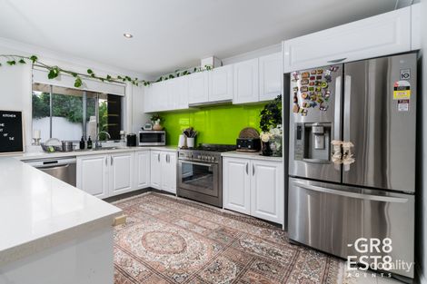 Property photo of 5 Heather Court Hampton Park VIC 3976