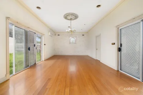 Property photo of 112 Warrigal Road Oakleigh VIC 3166
