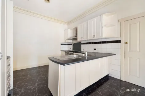 Property photo of 112 Warrigal Road Oakleigh VIC 3166